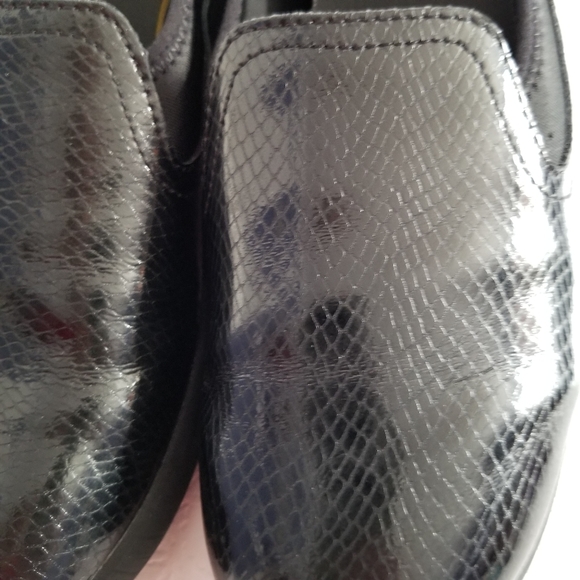 TredSafe Slip Resistant Slip On Shoes - Picture 5 of 8